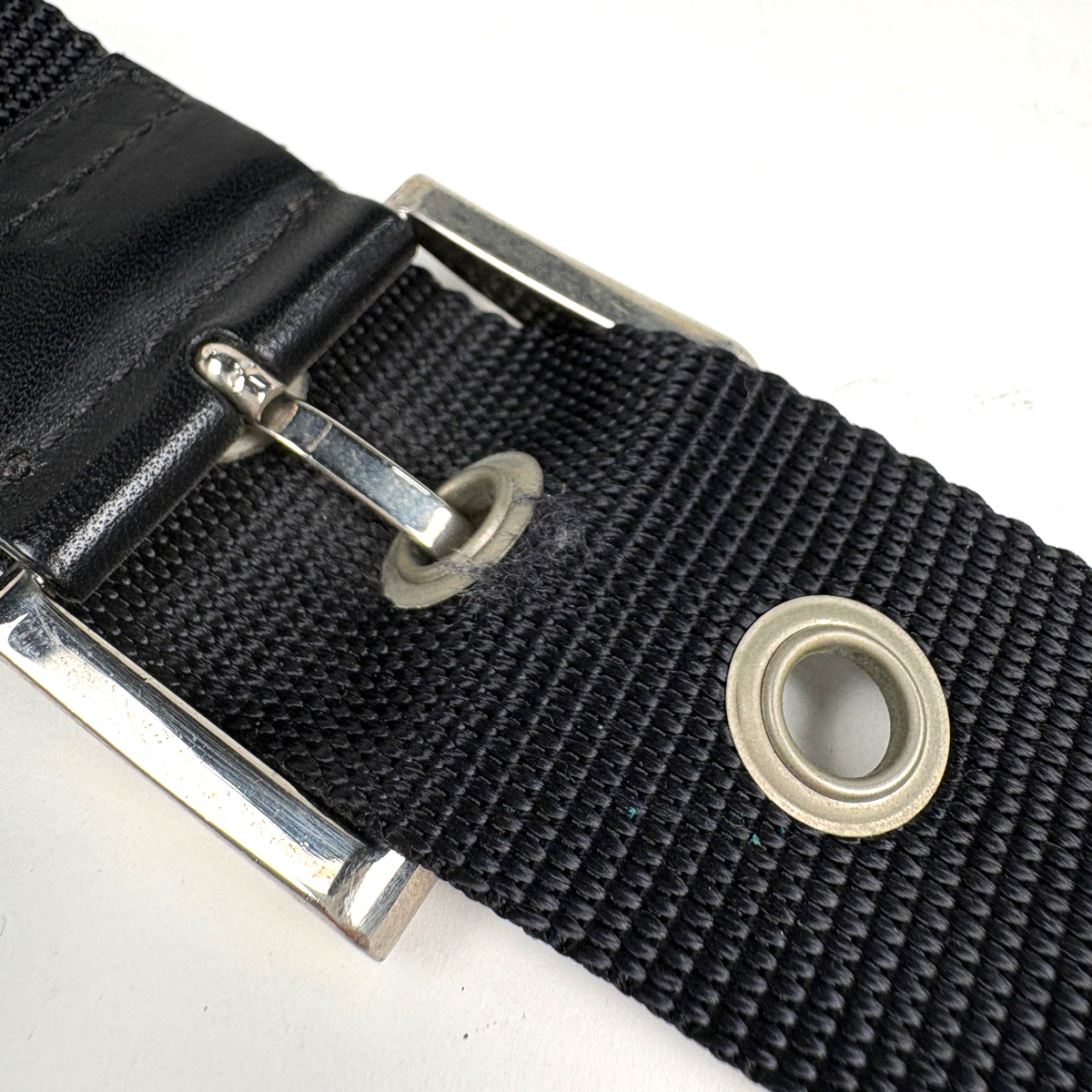 プラダ ロゴプレート ショルダーバッグ レディース 【中古】 PRADA - プラダ ロゴプレート ショルダーバッグ レディース 【中古】の