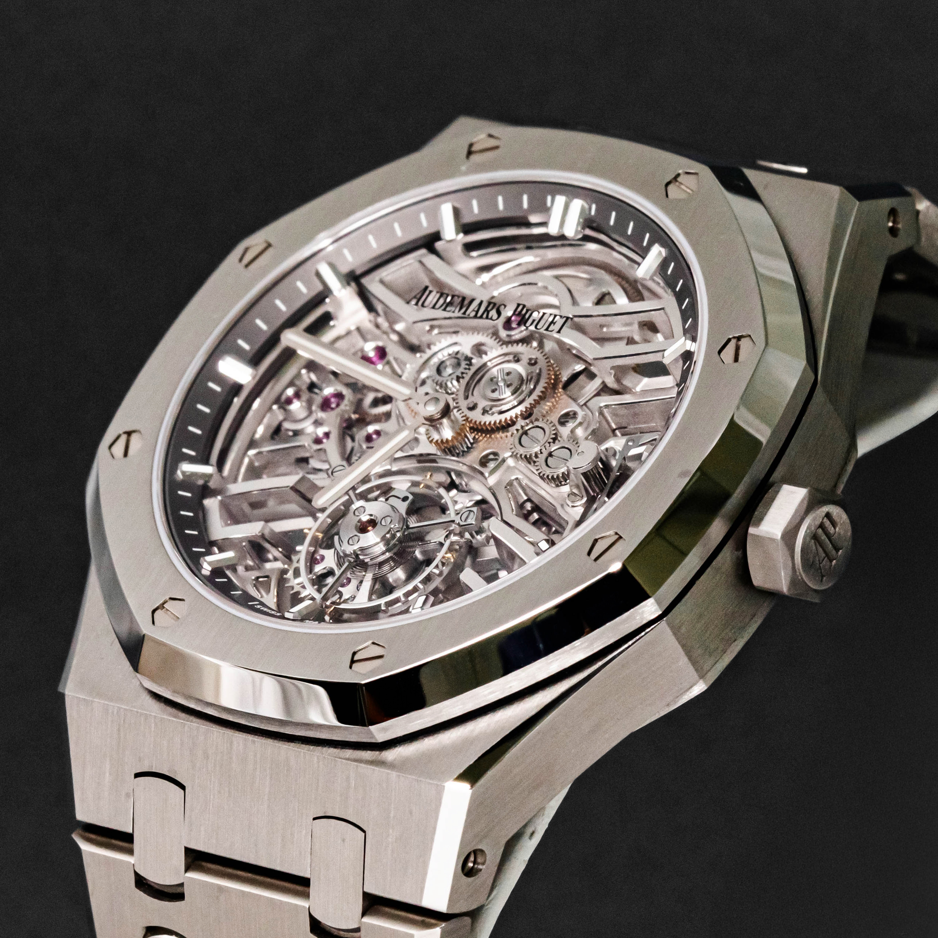 時計愛好家が憧れる希少な至高のコレクションを初公開 | MOLTS