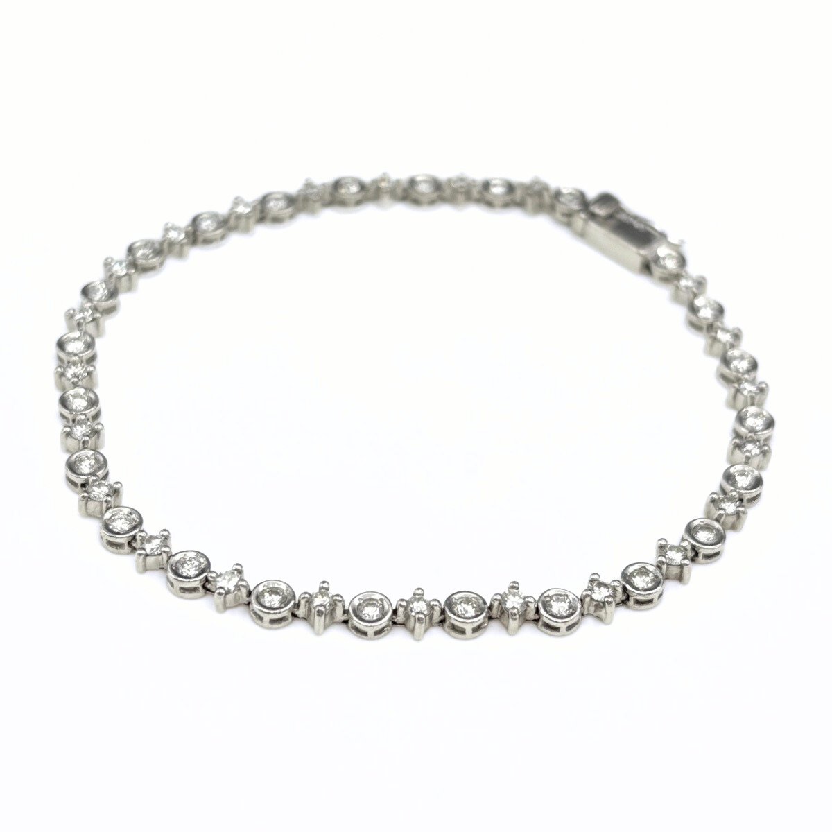 デビアス De Beers メレダイヤ デザインブレスレット WG ホワイト