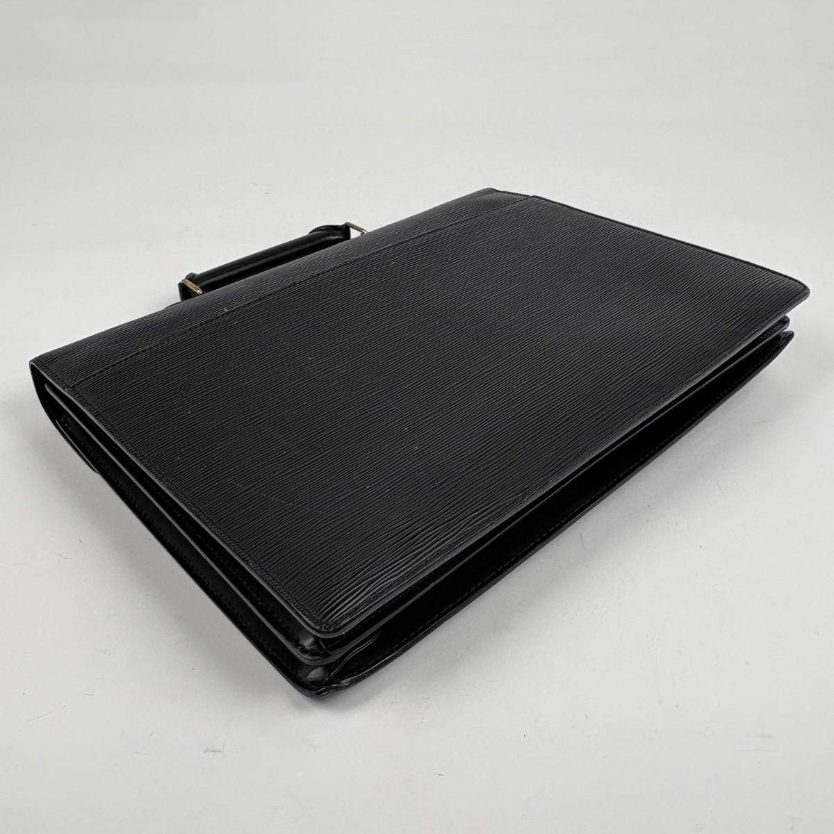 Louis Vuitton エピレザー ブラック ブリーフケース m54412 ルイヴィトン LOUIS VUITTON セルヴィエット アンバサダー M54412 エピ