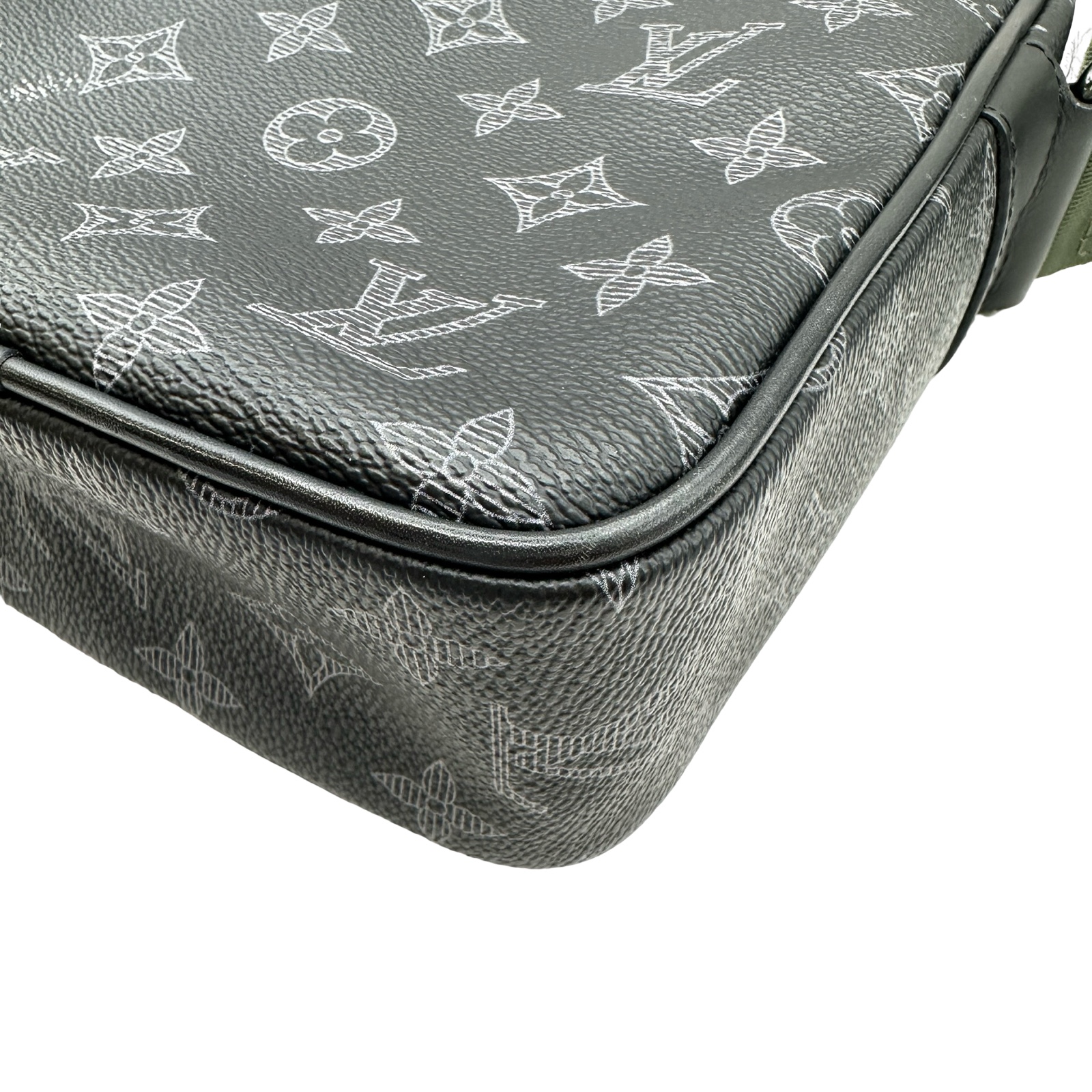 ルイ・ヴィトン LOUIS VUITTON ダヌーブPM M43677 ショルダーバッグ