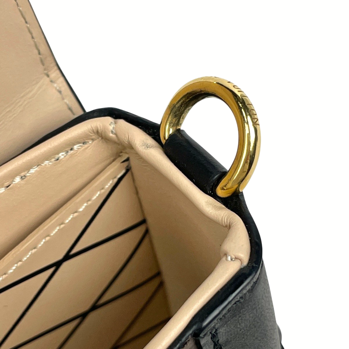 ルイ・ヴィトン Louis Vuitton エッセンシャル トランク チェーン