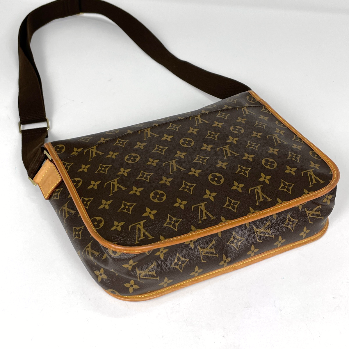 ルイ・ヴィトン Louis Vuitton メッセンジャーGM ボスフォール