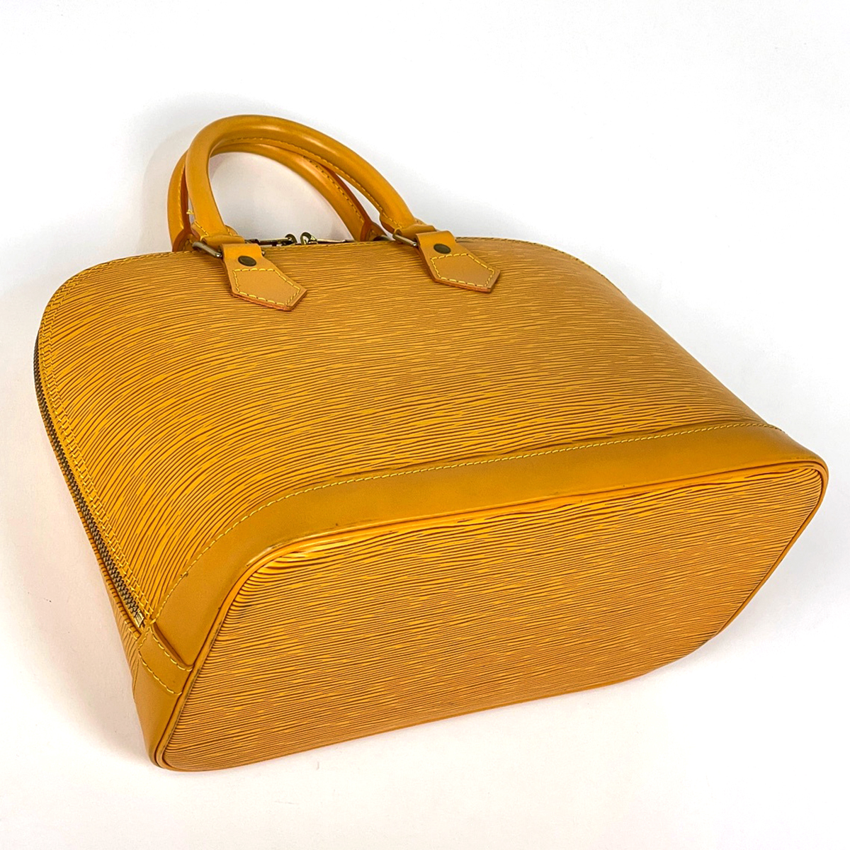 ルイ・ヴィトン Louis Vuitton アルマ ハンドバッグ エピ タッシリ