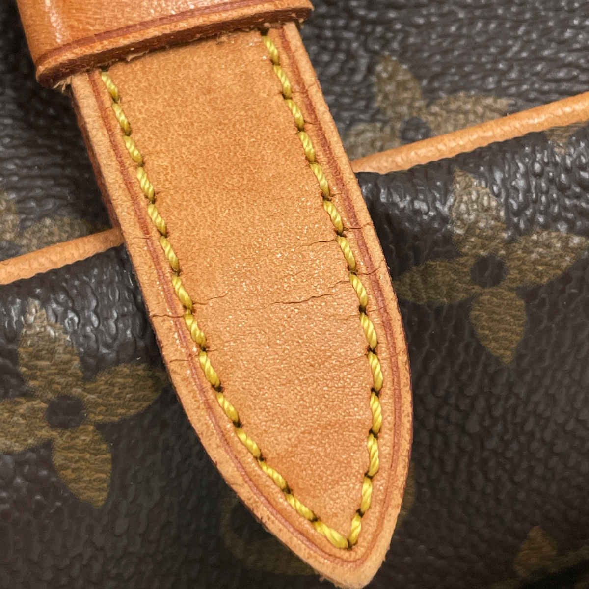 ルイ・ヴィトン Louis Vuitton ソミュール30 斜め掛け ショルダー 