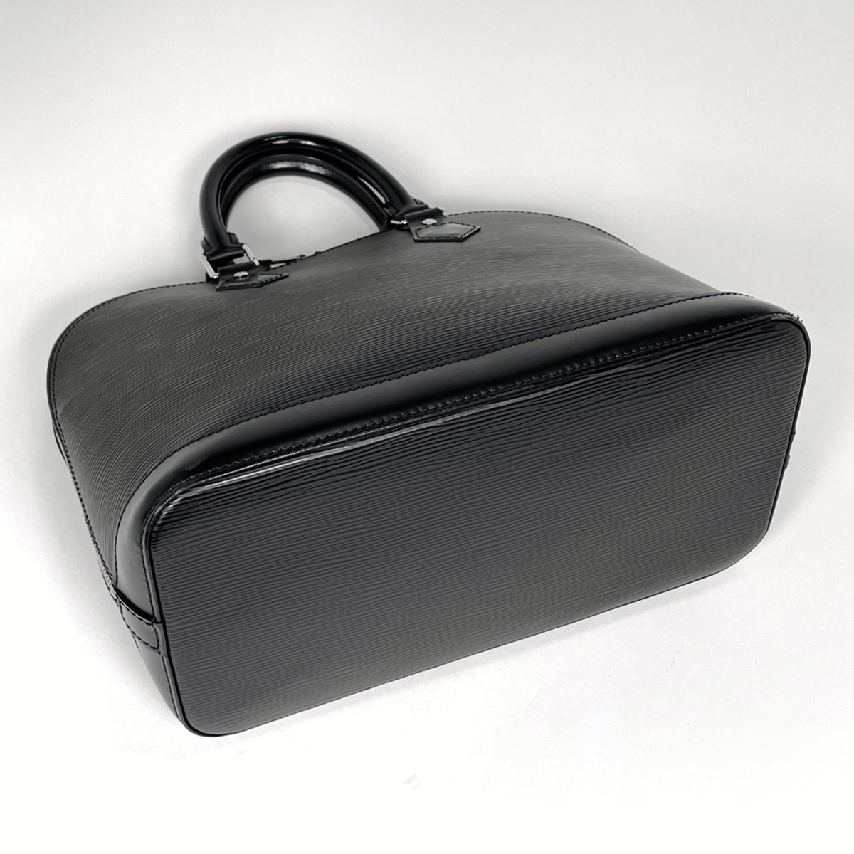 ルイヴィトン エピ アルマPM ノワール ブラック M52142 ハンドバッグ ルイ・ヴィトン Louis Vuitton アルマ ハンドバッグ エピ ノワール