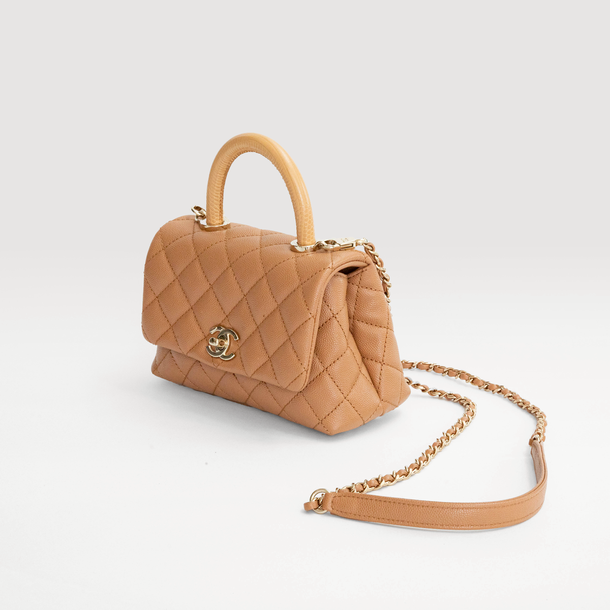 CHANEL ノベルティ ココハンドル ベージュ 19cm シャネル ココハンドル 19 XXS ベージュ | MOLTS