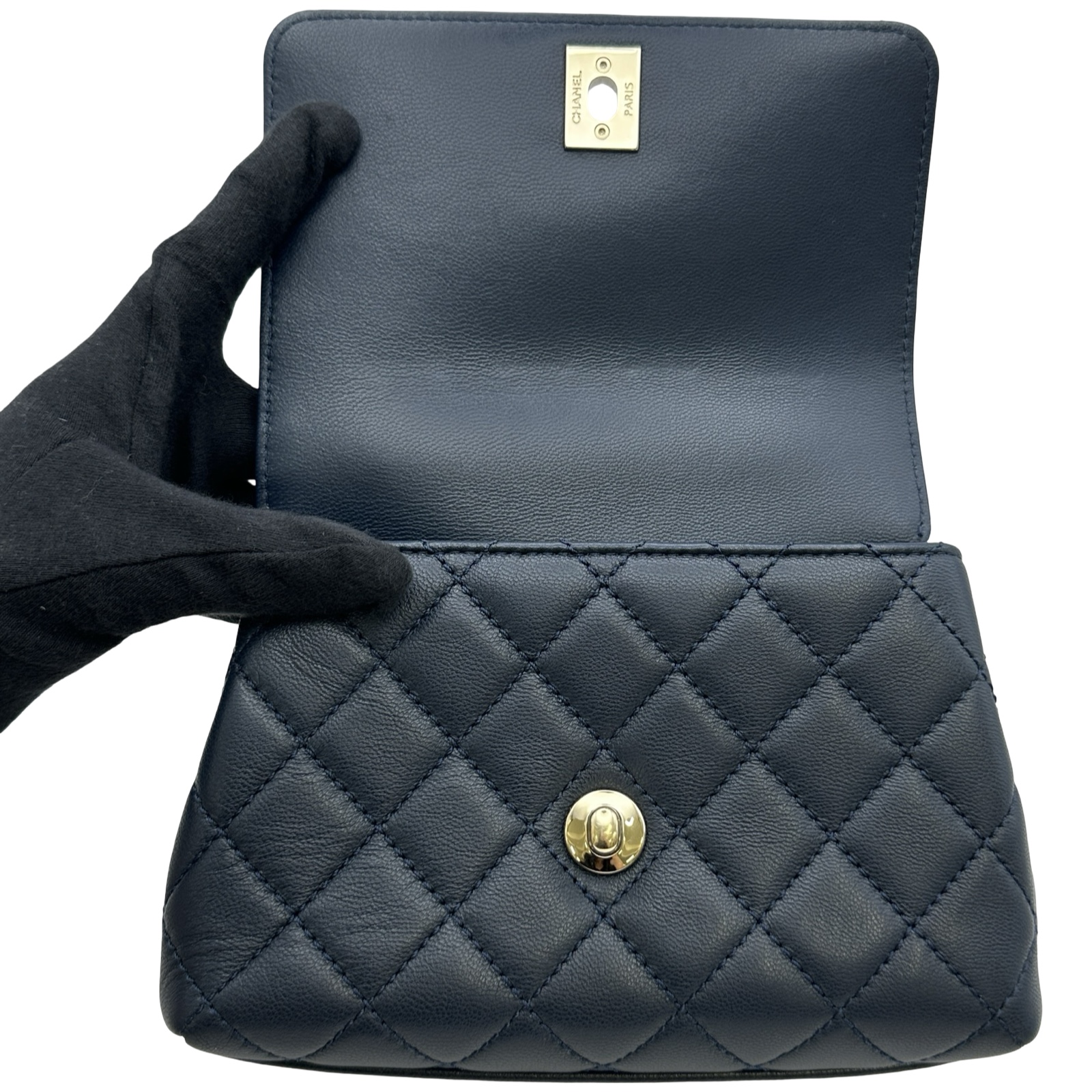 シャネル CHANEL ココハンドルXXS AS2215 31番台 ショルダーバッグ