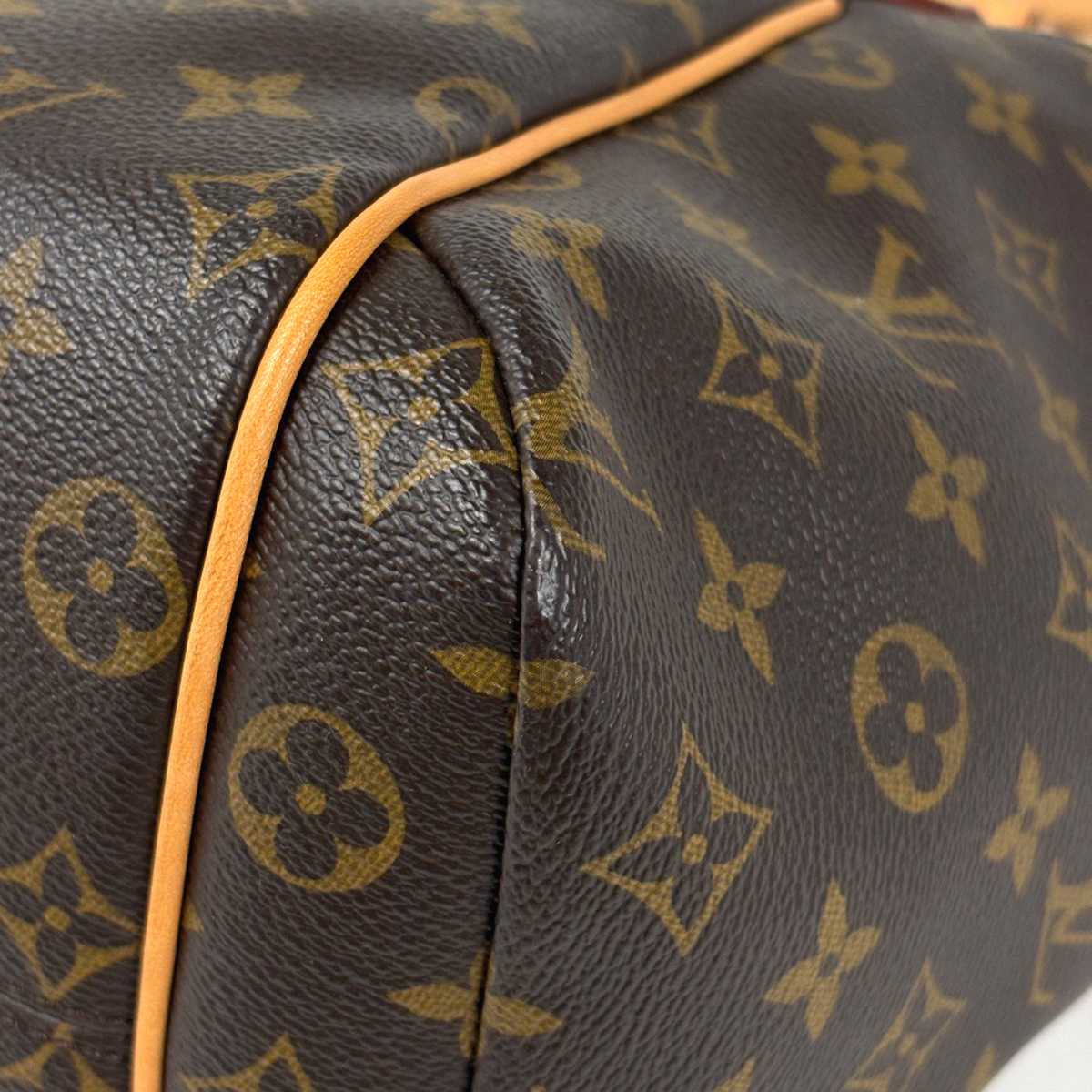 ルイ・ヴィトン LOUIS VUITTON トータリーMM ショルダー【中古】 ルイ・ヴィトン(LOUIS VUITTON) 中古 トータリー ショルダーバッグ