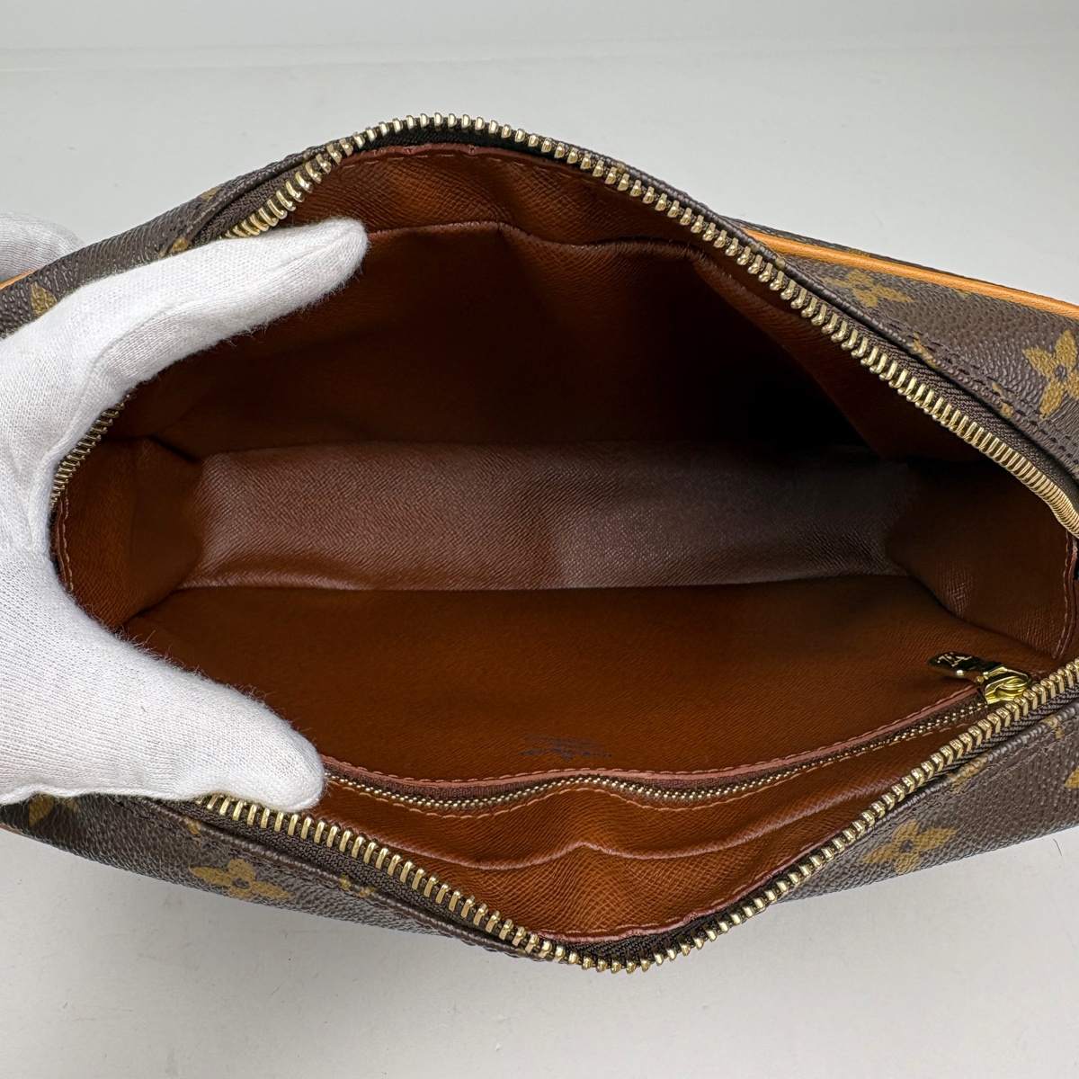 ルイ・ヴィトン Louis Vuitton トロカデロ27 ショルダーバッグ