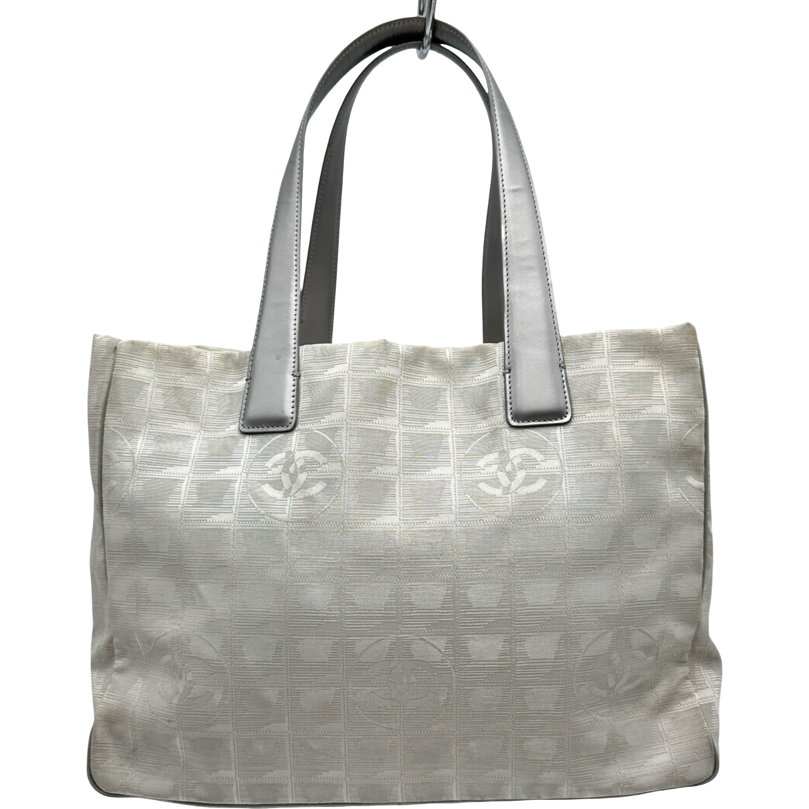 シャネル CHANEL ニュートラベルライントートMM A15991 11番台