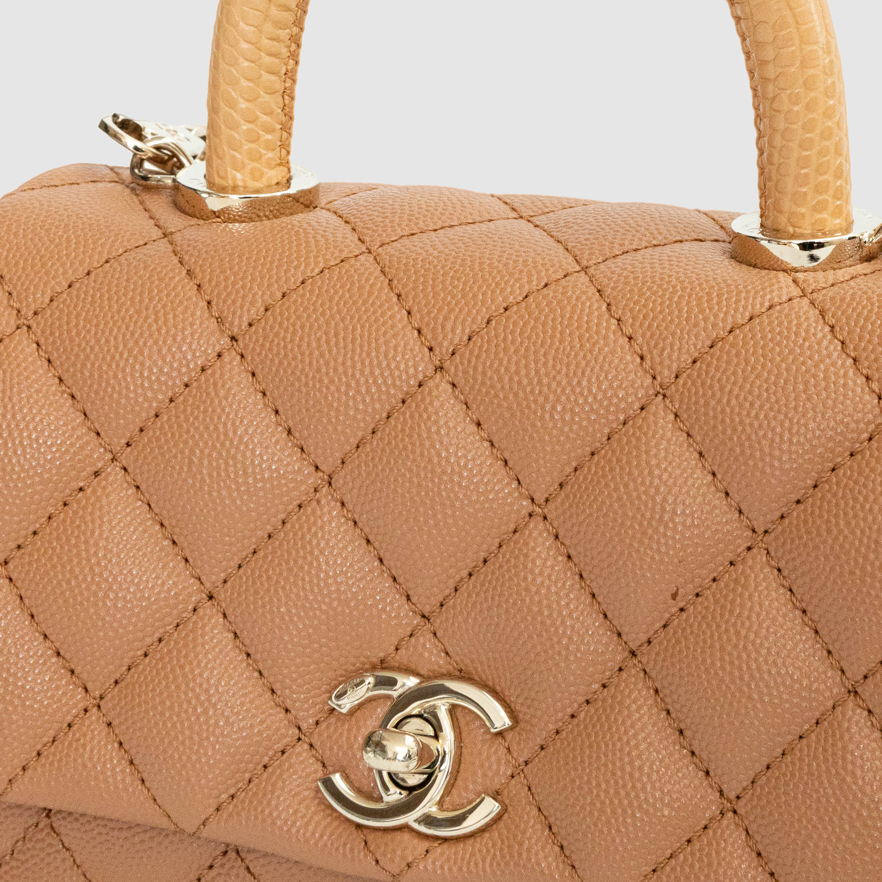 シャネル ココハンドル 19 XXS ベージュ | MOLTS