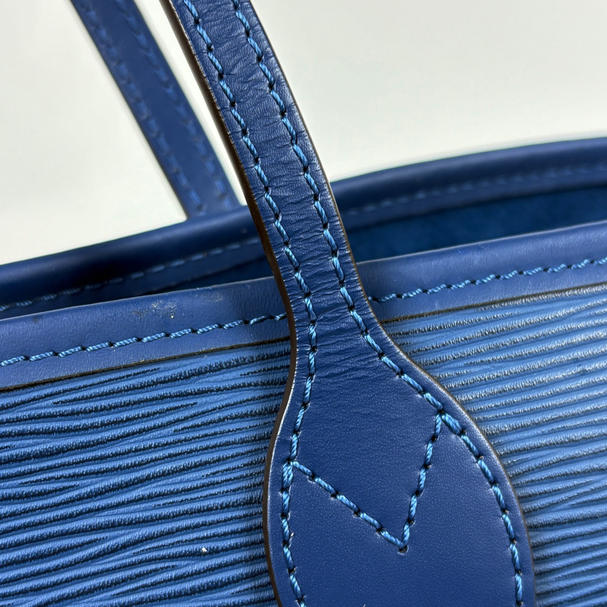 ルイ・ヴィトン Louis Vuitton ネヴァーフル MM ショルダーバッグ 