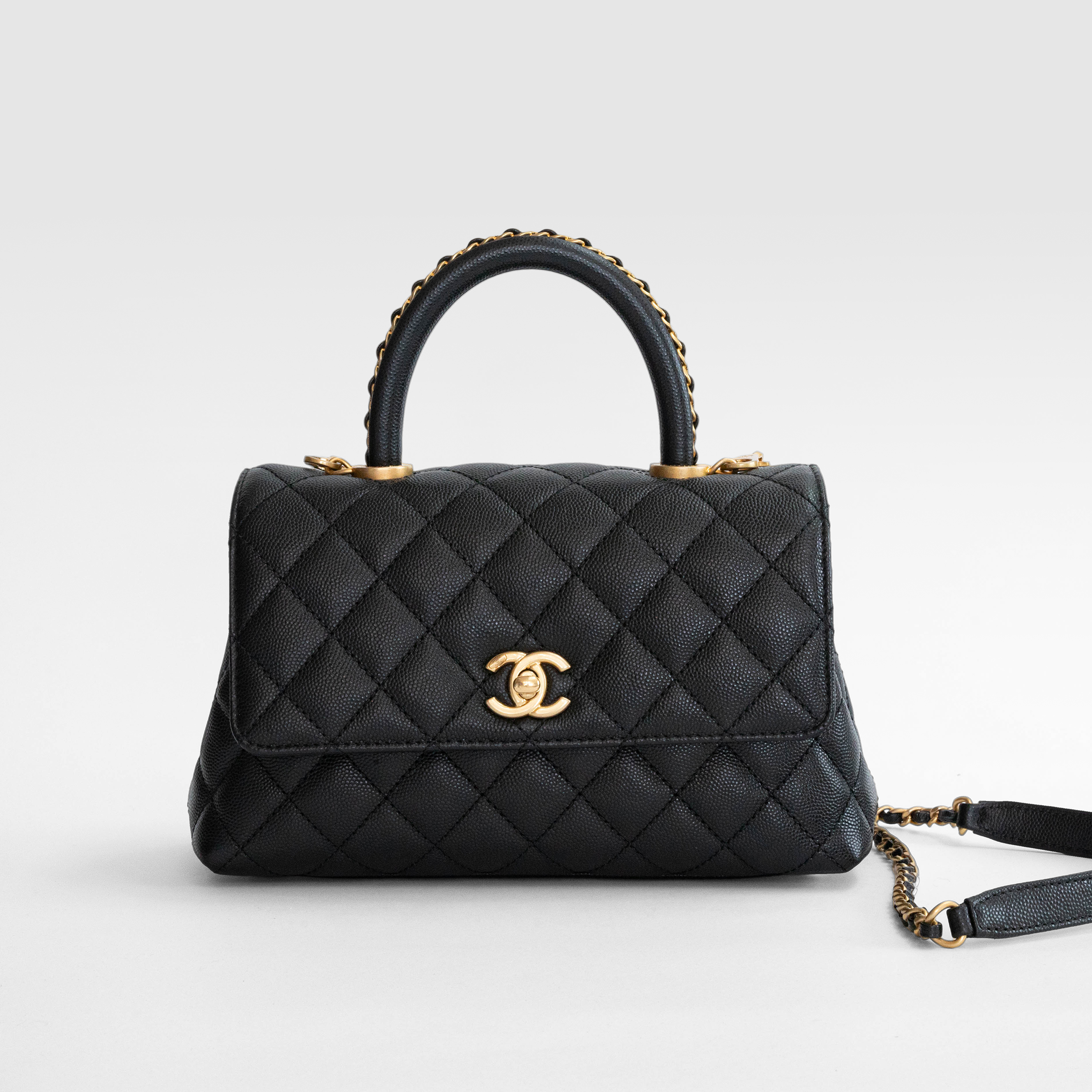 CHANEL 美品 ココハンドル 24 バッグ　レア 超入手困難☆女性の憧れ＊】CHANEL ココハンドル 24cm バッグ