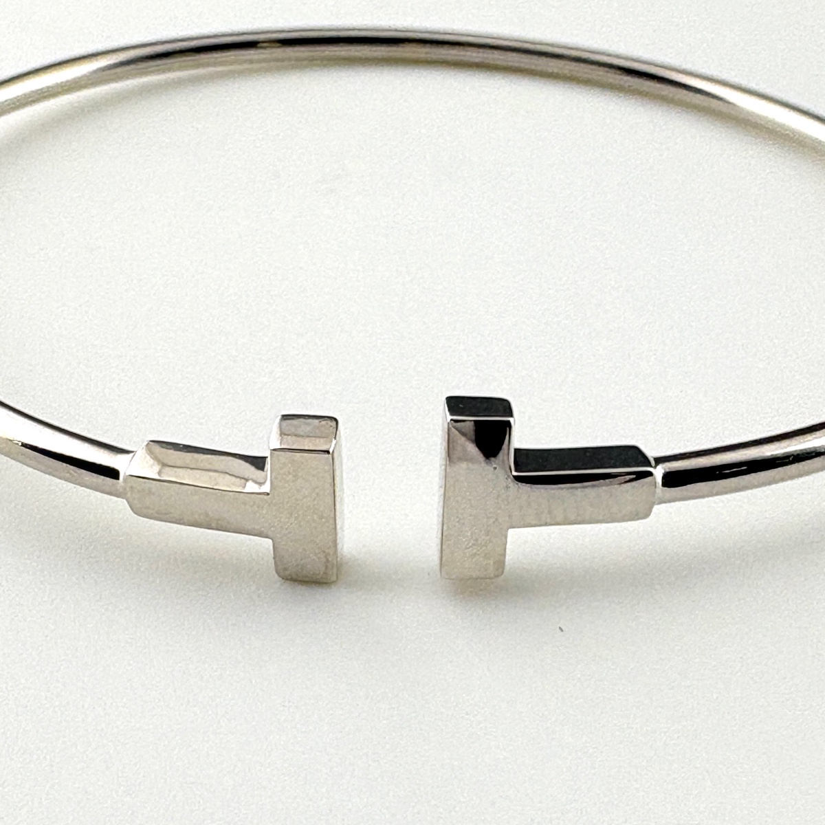 T57★ TIFFANY&Co　バングル ティファニー TIFFANY&Co. Tワイヤー バングル 腕輪 バングル 750