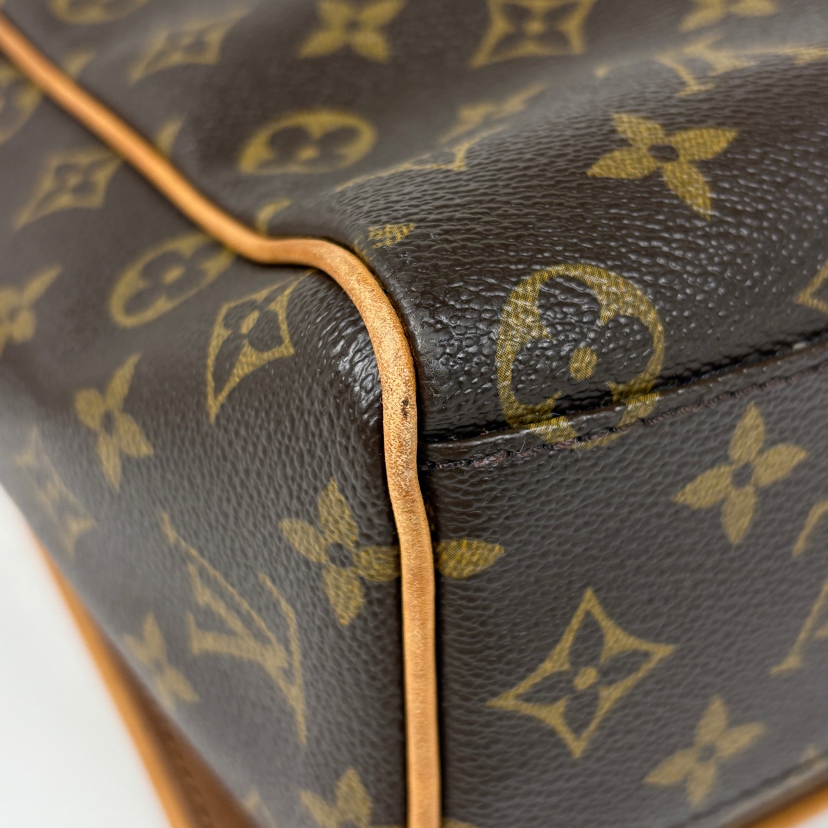 ルイ・ヴィトン Louis Vuitton アベス メッセンジャーバッグ 斜め掛け 