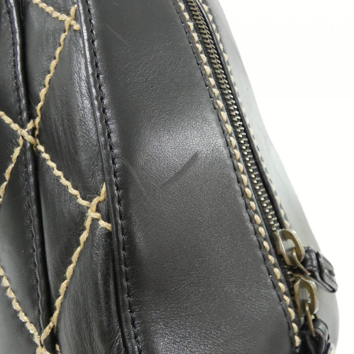 ヴィンテージ】シャネル ワイルドステッチ ライン 18121 バッグ - Used 