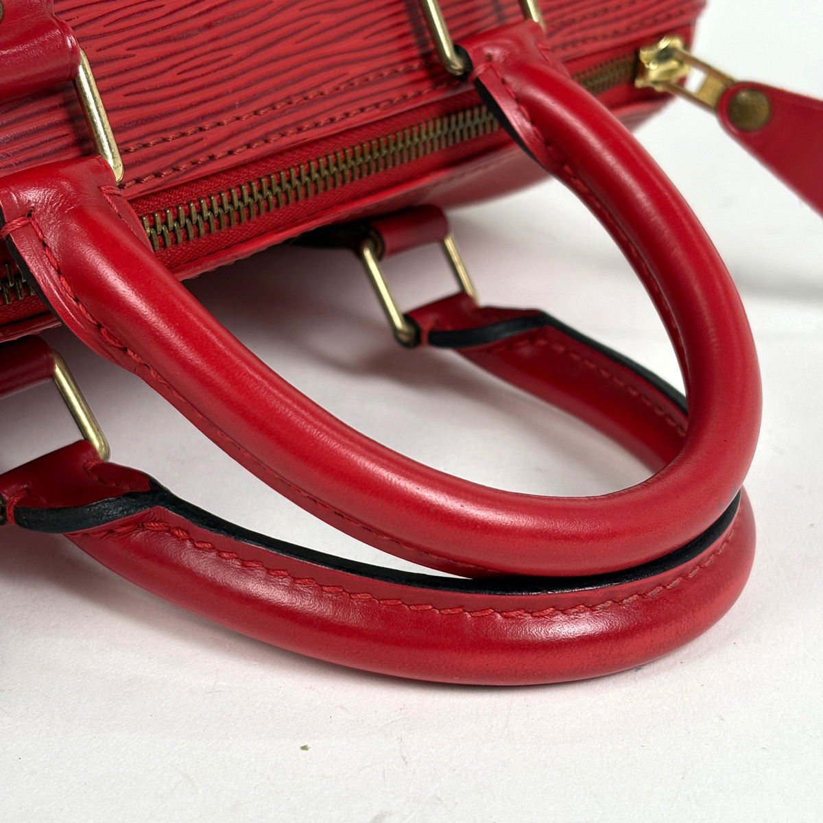 【美品】ルイヴィトン エピ スピーディ25 赤 レッド ハンドバッグ LOUIS VUITTON ルイヴィトン スピーディ25 エピ ハンドバッグ レッド