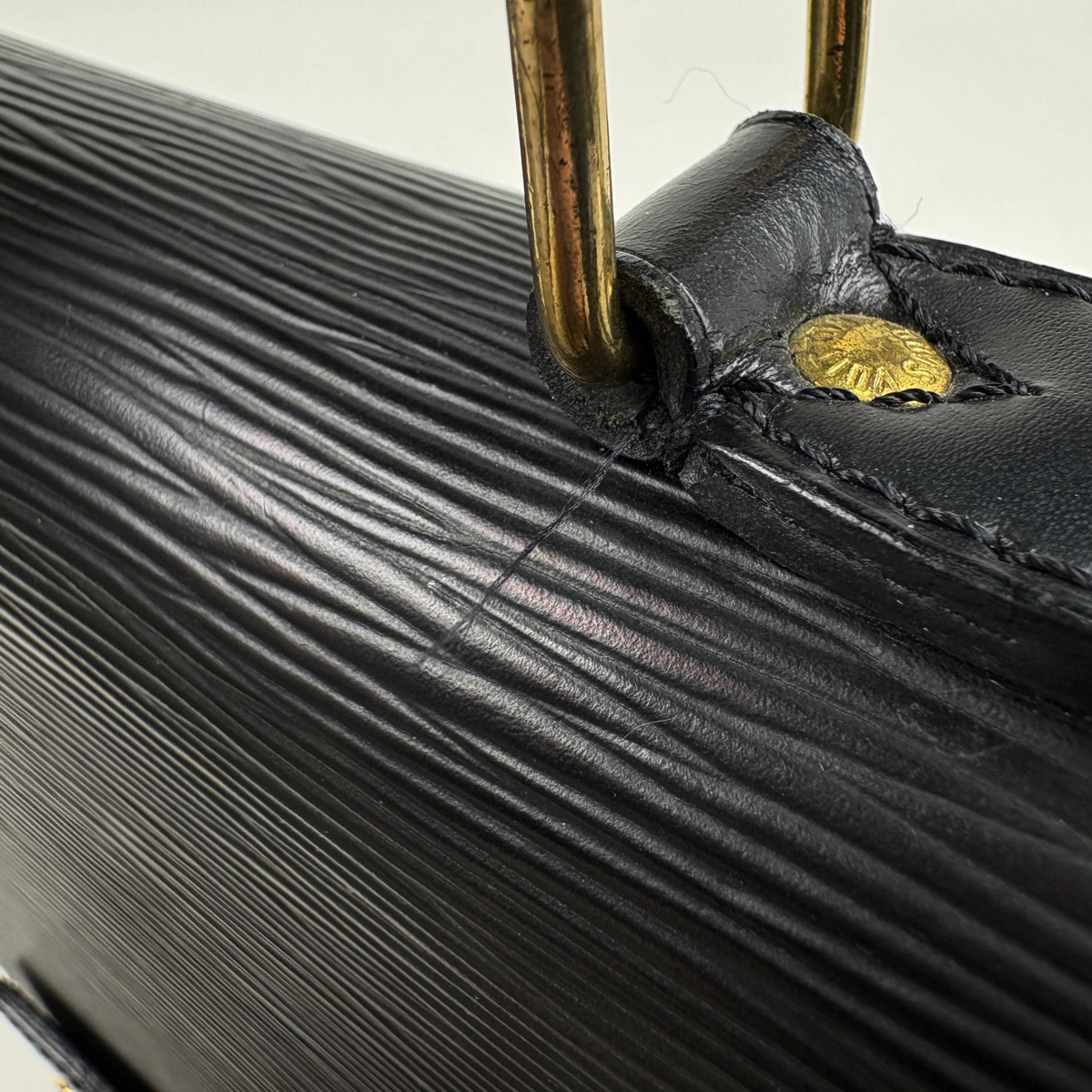 LOUIS VUITTON✨エピ セルヴィエットアンバサダー ブリーフケース✨黒 LOUIS VUITTON✨エピ セルヴィエットアンバサダー ブリーフケース✨黒