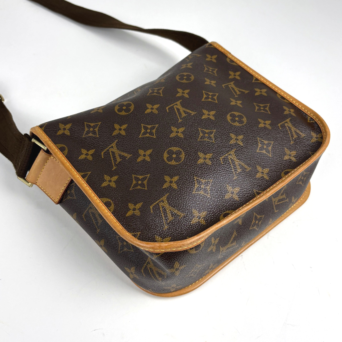 ルイ・ヴィトン Louis Vuitton メッセンジャー PM ボスフォール 斜め